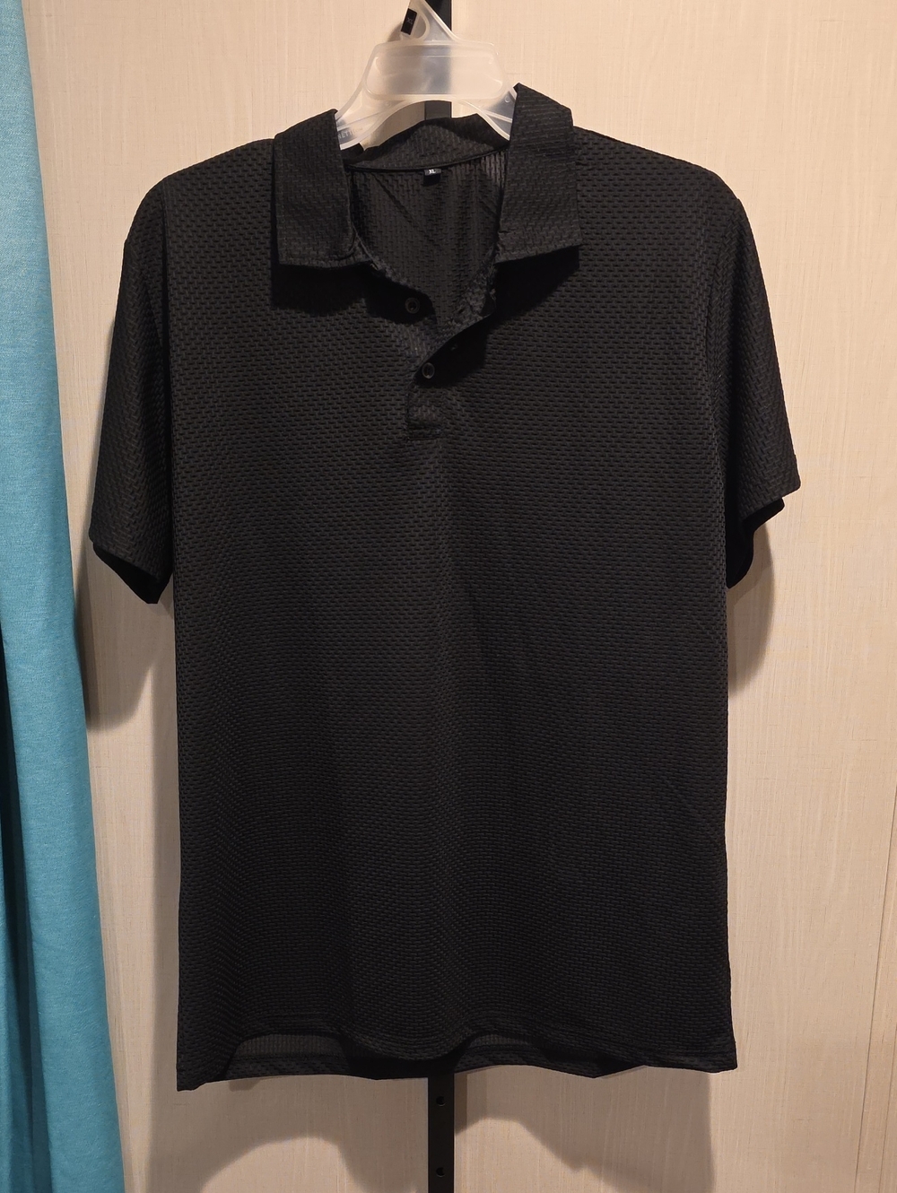 (J44) Black Men's Polo Shirt - Short Sleeve